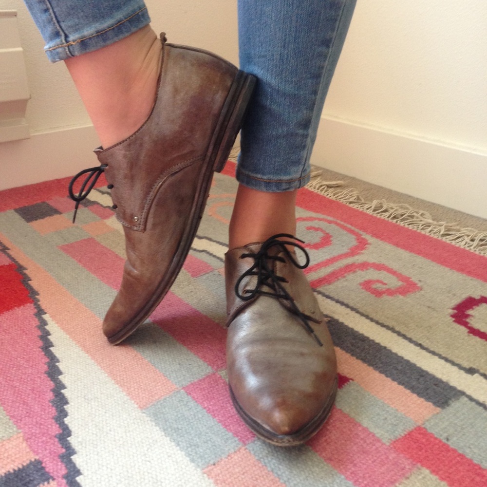 MOMA silver black Italian leather oxford 38